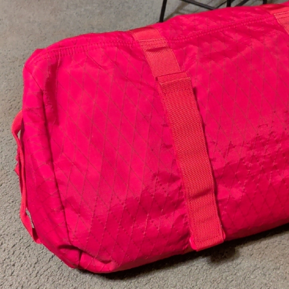 Supreme Quilted Red Carryall - Picture 3 of 8